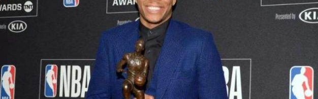 【人物】超级蓝领竟两度夺魁 字母哥，MVP的耻辱