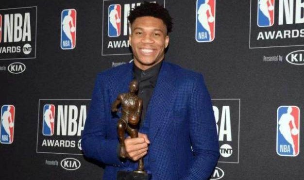 【人物】超级蓝领竟两度夺魁 字母哥，MVP的耻辱