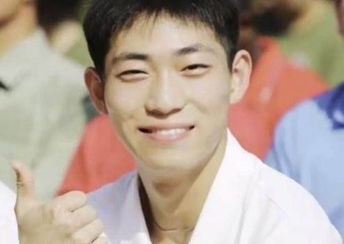 1740315852582099048.jpg 刘俊茜.jpg